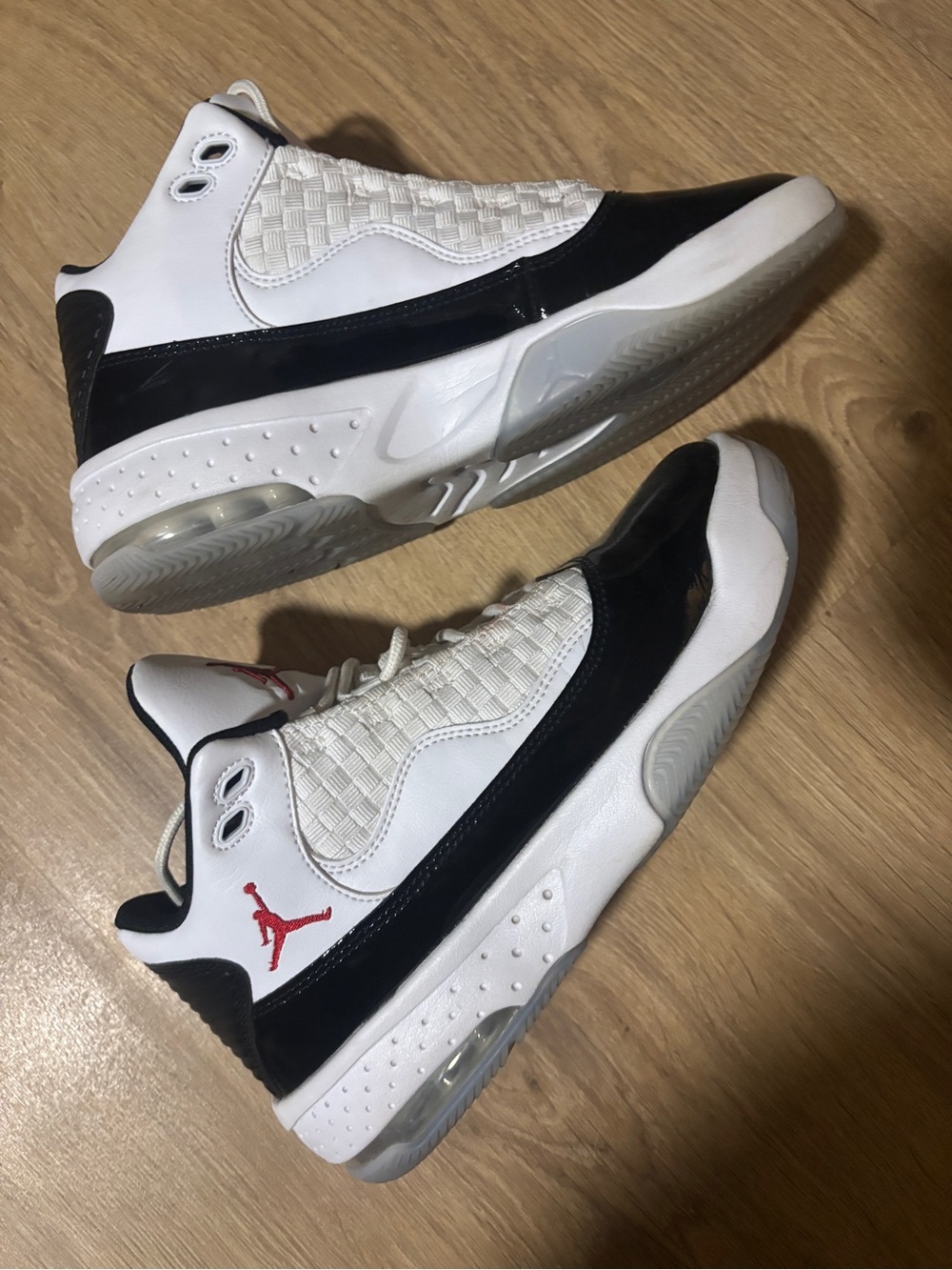 EUC Jordan Max Aura 2